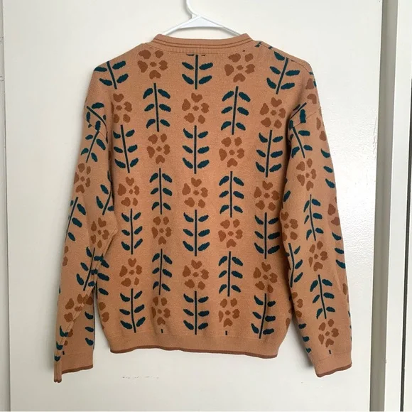 Button-down Floral Cardigan - Picture 8 of 8